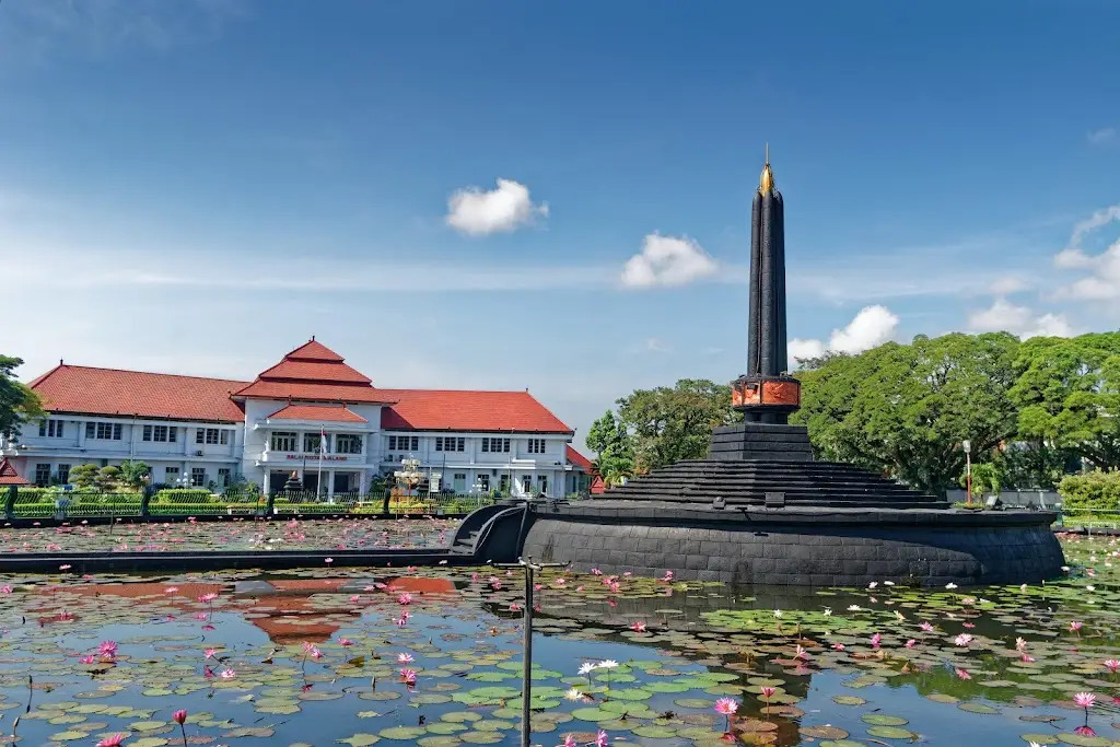 Tugu Jatim